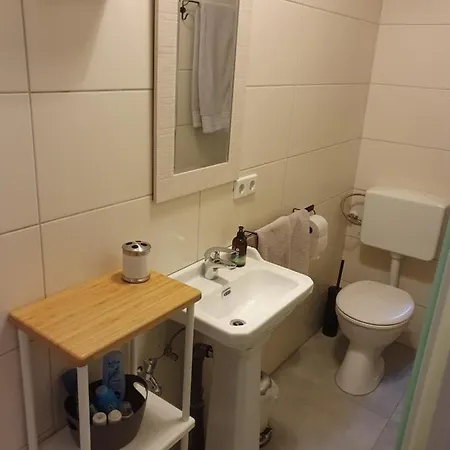 West Apartman
